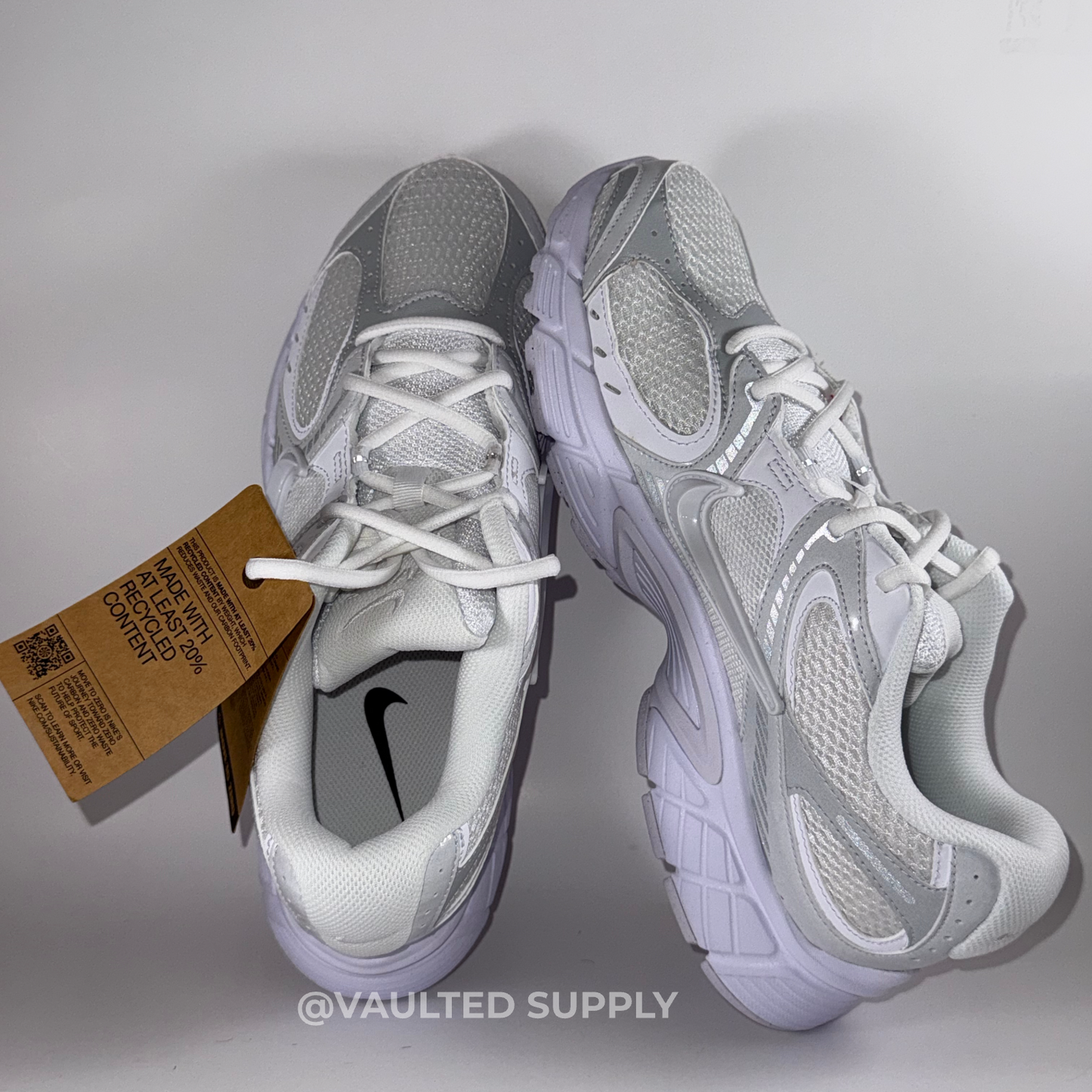 Nike V5 RNR Men’s Running Shoes White Silver Size 9 | Lightweight Breathable
