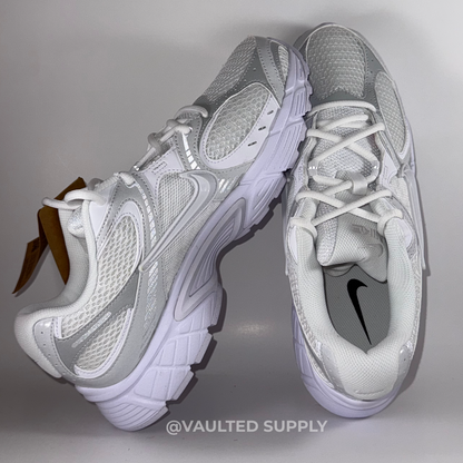 Nike V5 RNR Men’s Running Shoes White Silver Size 9 | Lightweight Breathable