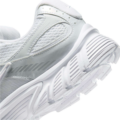 Nike V5 RNR Men’s Running Shoes White Silver Size 9 | Lightweight Breathable
